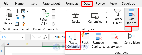 Using Excel Ribbon to apply the Text to Columns feature